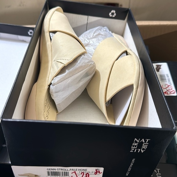 Naturalizer Genn Stroll Slide Sandal - Picture 2 of 7